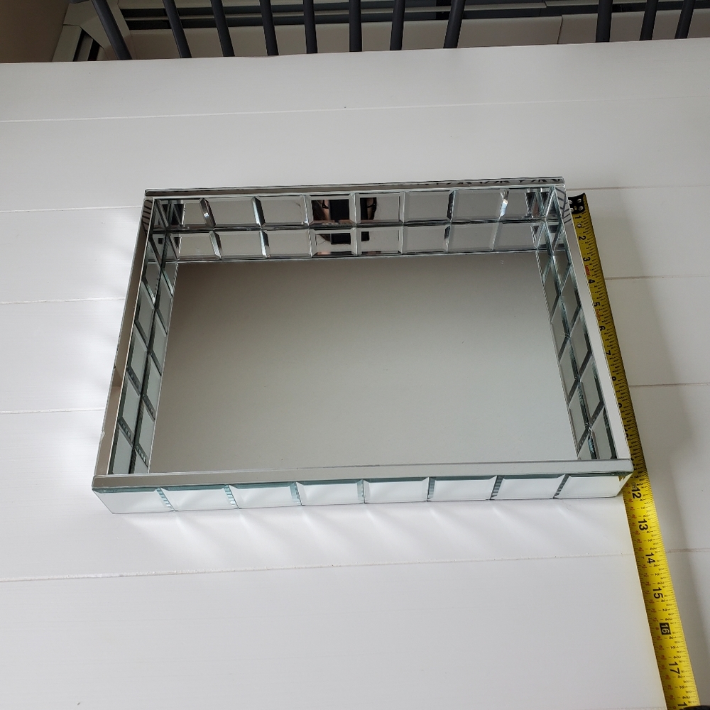 Mirrored Tray - Picture 3 of 6